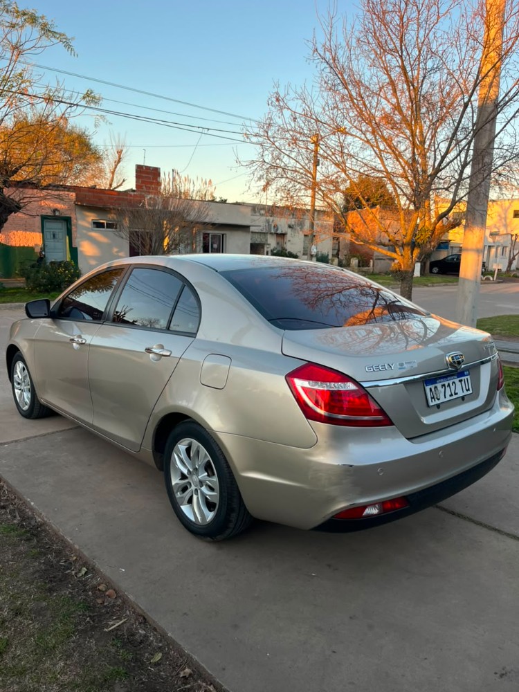 Geely EMGRAND 7 4P 1,8 Gs — foto 9